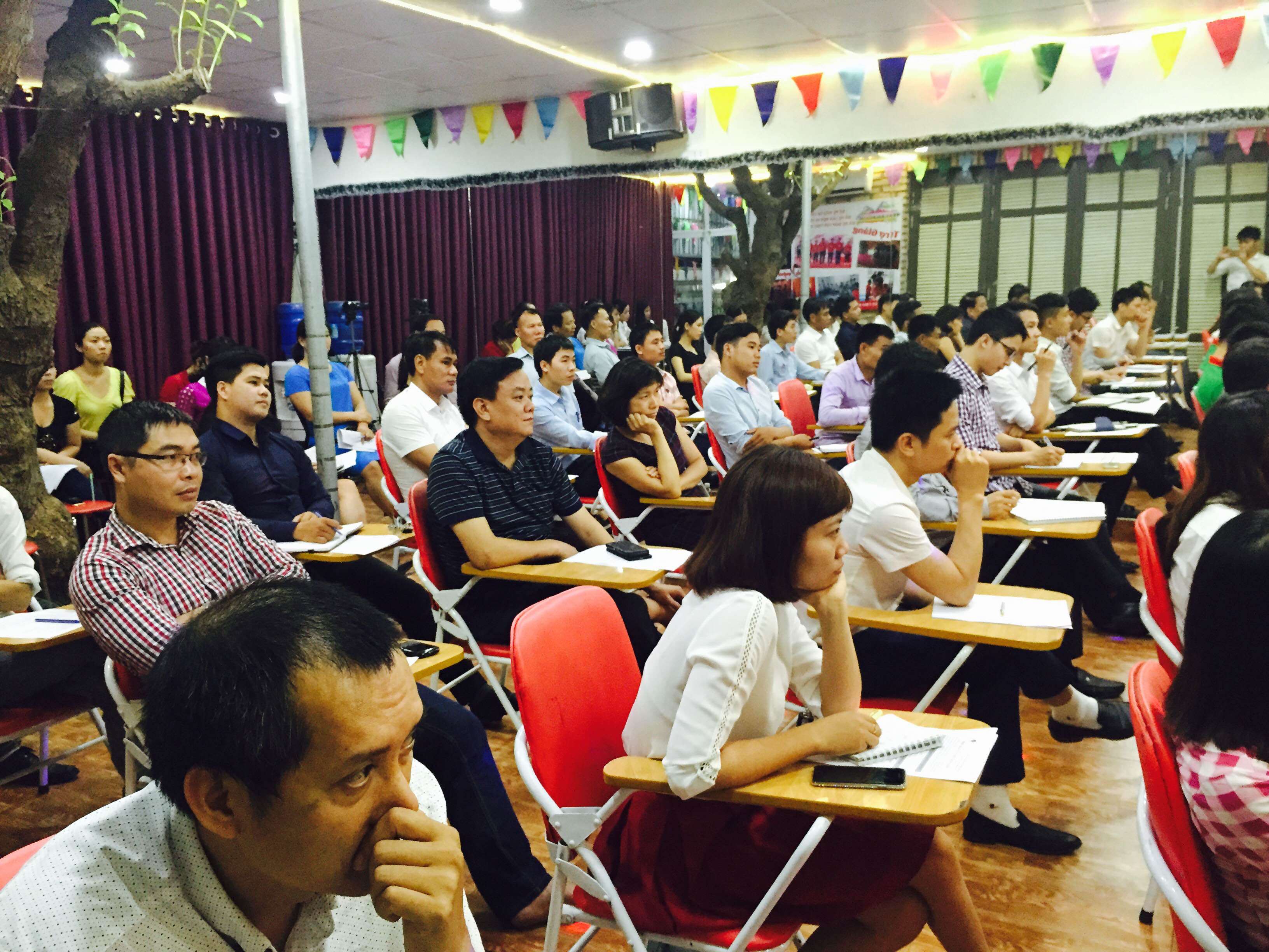 TẠI SAO NÊN HỌC QUẢN TRỊ HÀNH CHÍNH - NHÂN SỰ CHUYÊN NGHIỆP NGAY HÔM NAY?